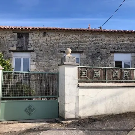 De L'hortensia-charmante Au Calme Holiday home *
