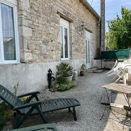 De L'hortensia-charmante Au Calme Holiday home *