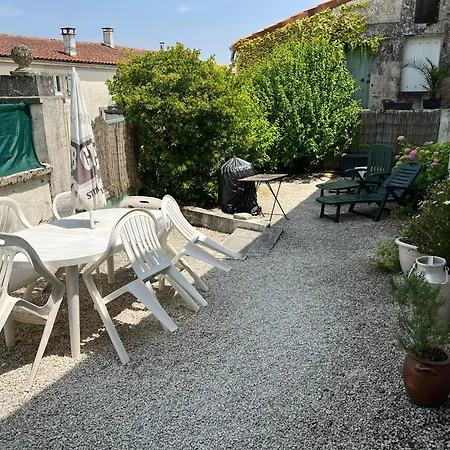 De L'hortensia-charmante Au Calme *